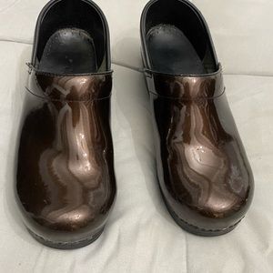 Dansko size 39